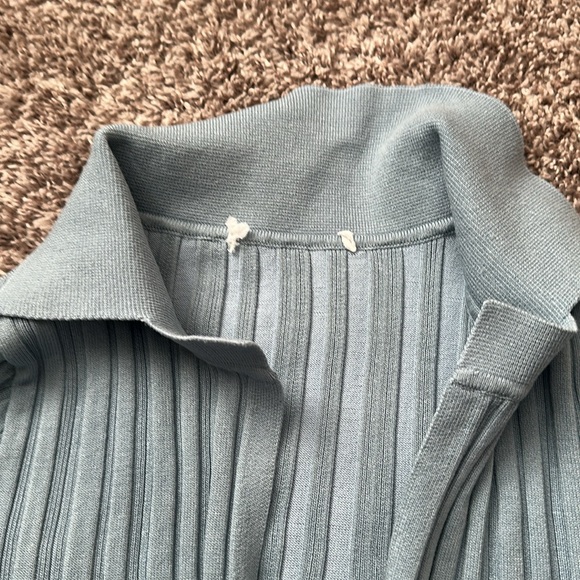 The Line By K Blue Ribbed Set SIZE MEDIUM - Picture 6 of 7